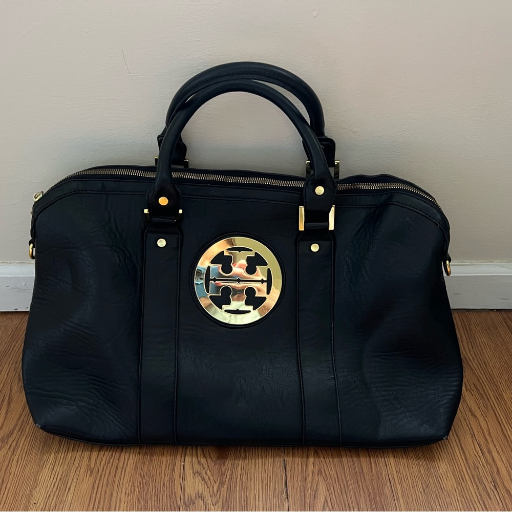 Great condition Tory Burch handbag!